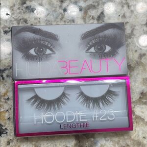 HUDA BEAUTY Hoodie #23 False Eyelashes - Black and Pink